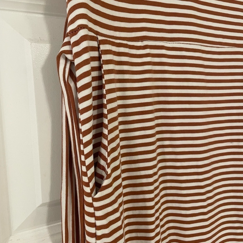 Merokeety striped brown/white dress with tie and pockets, size small - Picture 4 of 5